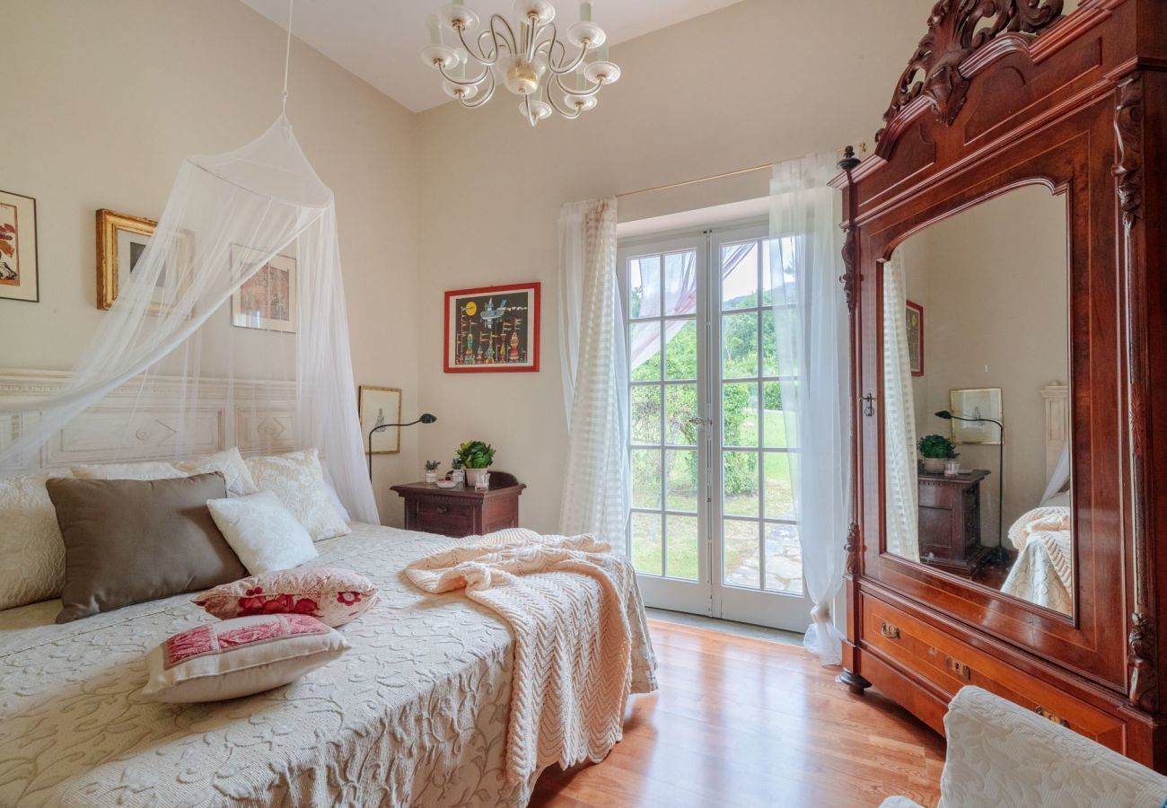 Villa in Capannori - VILLA MARCELLA an Happy Retreat with Magnificent Pool in Marlia by Lucca
