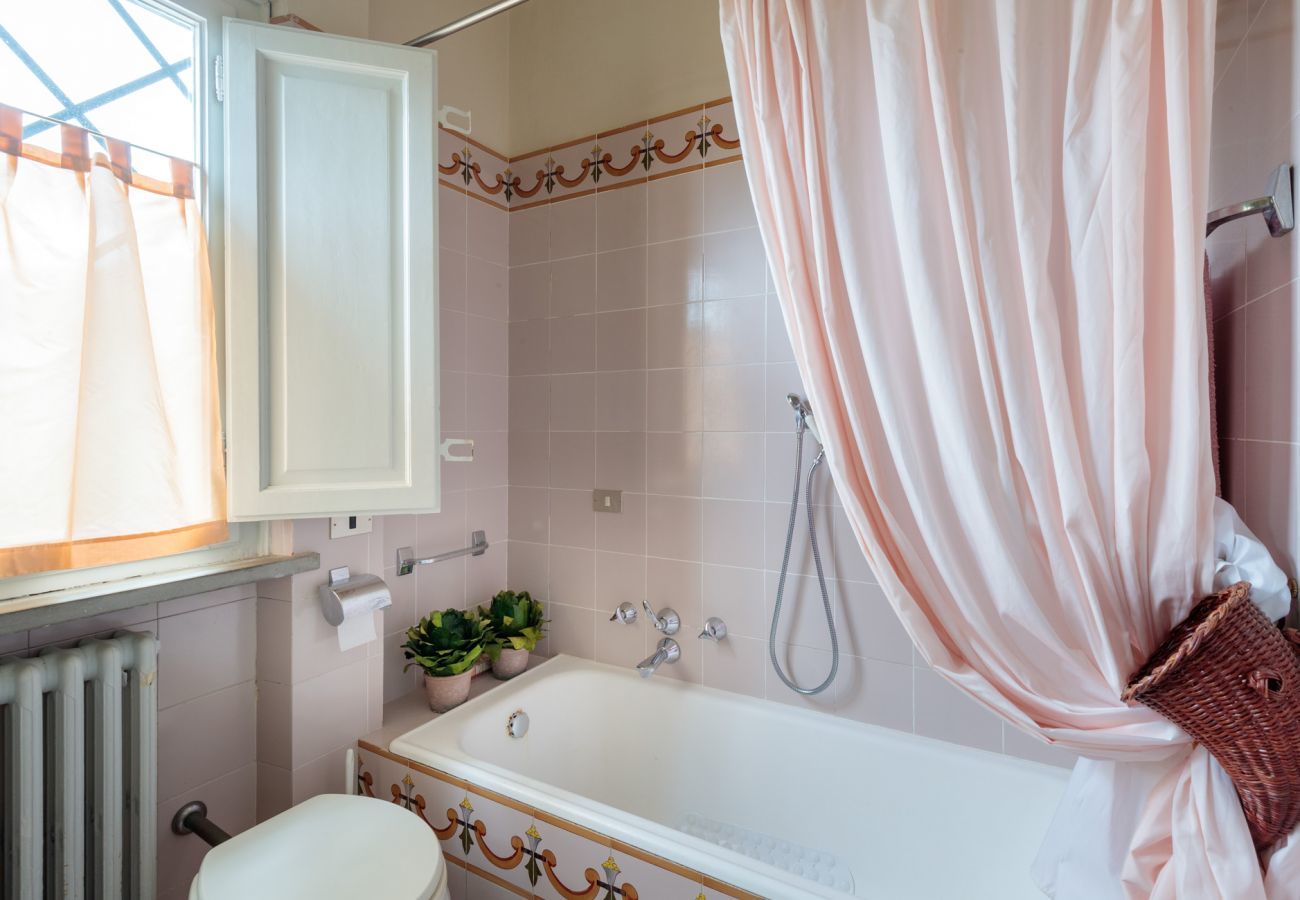 Villa in Capannori - VILLA MARCELLA an Happy Retreat with Magnificent Pool in Marlia by Lucca