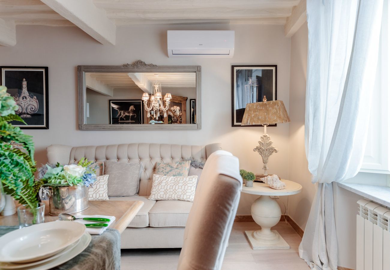 Apartment in Lucca - Casa Blanc