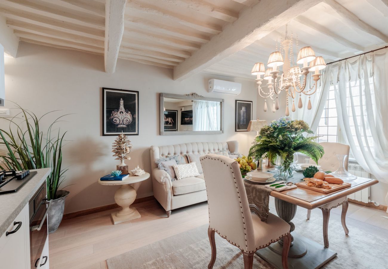 Apartment in Lucca - Casa Blanc