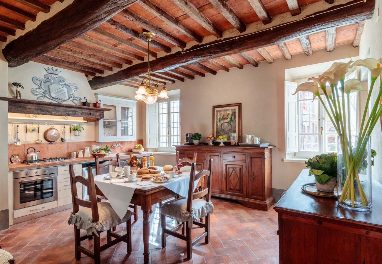 Villa in Capannori - Villa BRUNETTA, Discover your Modern but Traditional Villa in Lucca