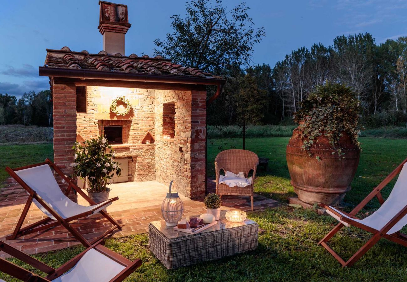 Villa in Capannori - Villa BRUNETTA, Discover your Modern but Traditional Villa in Lucca