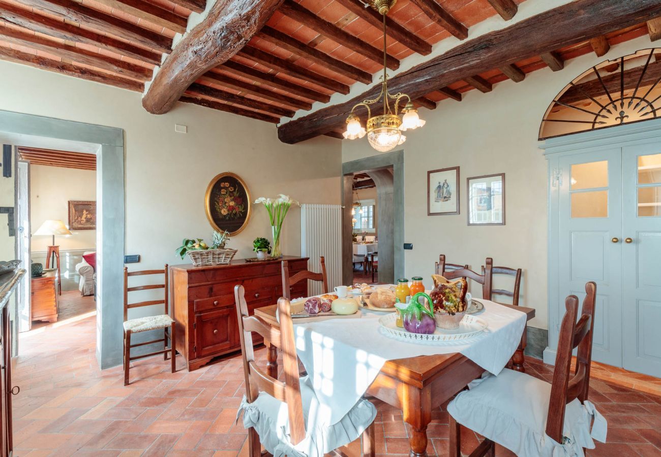 Villa in Capannori - Villa BRUNETTA, Discover your Modern but Traditional Villa in Lucca