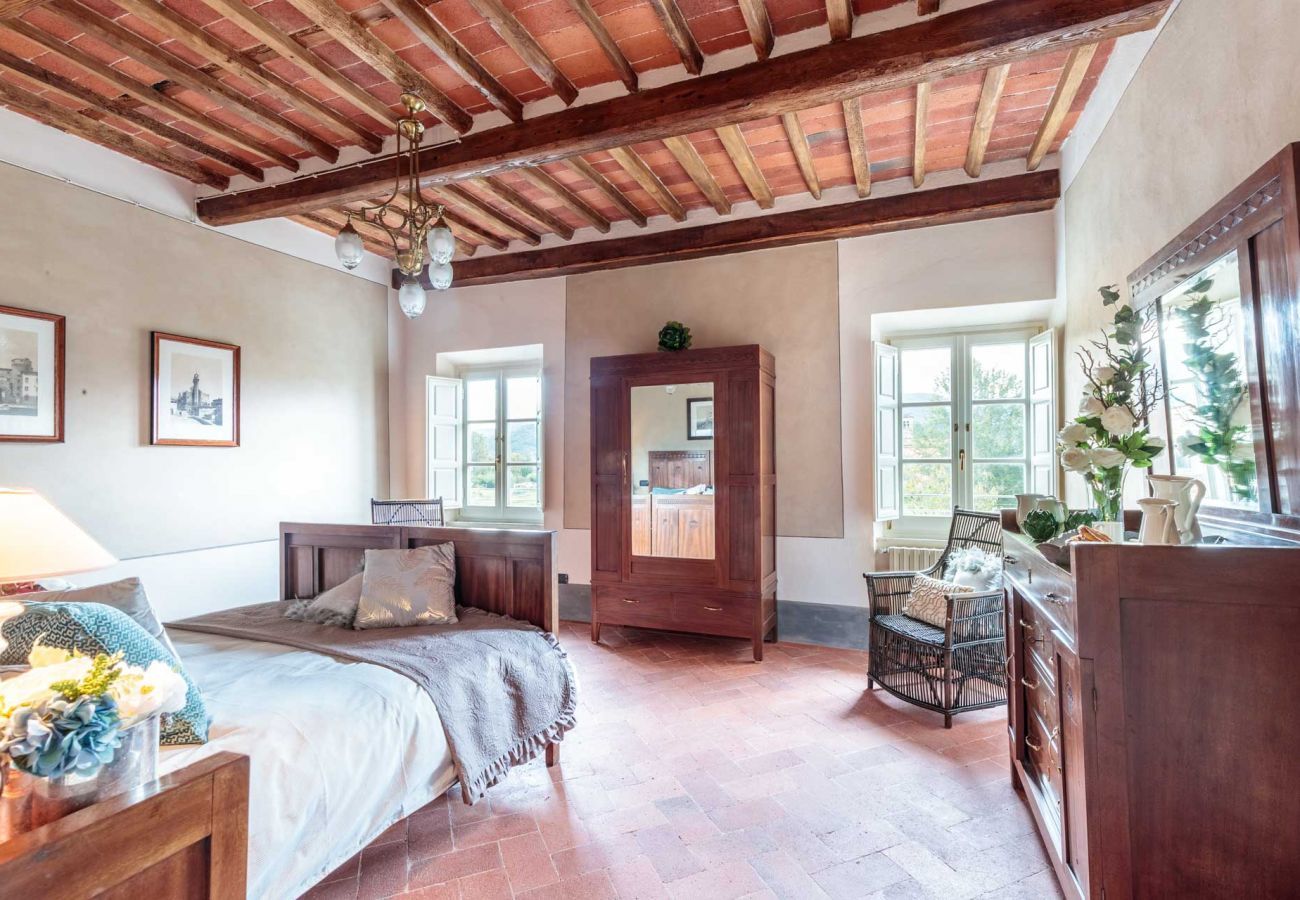 Villa in Capannori - Villa BRUNETTA, Discover your Modern but Traditional Villa in Lucca