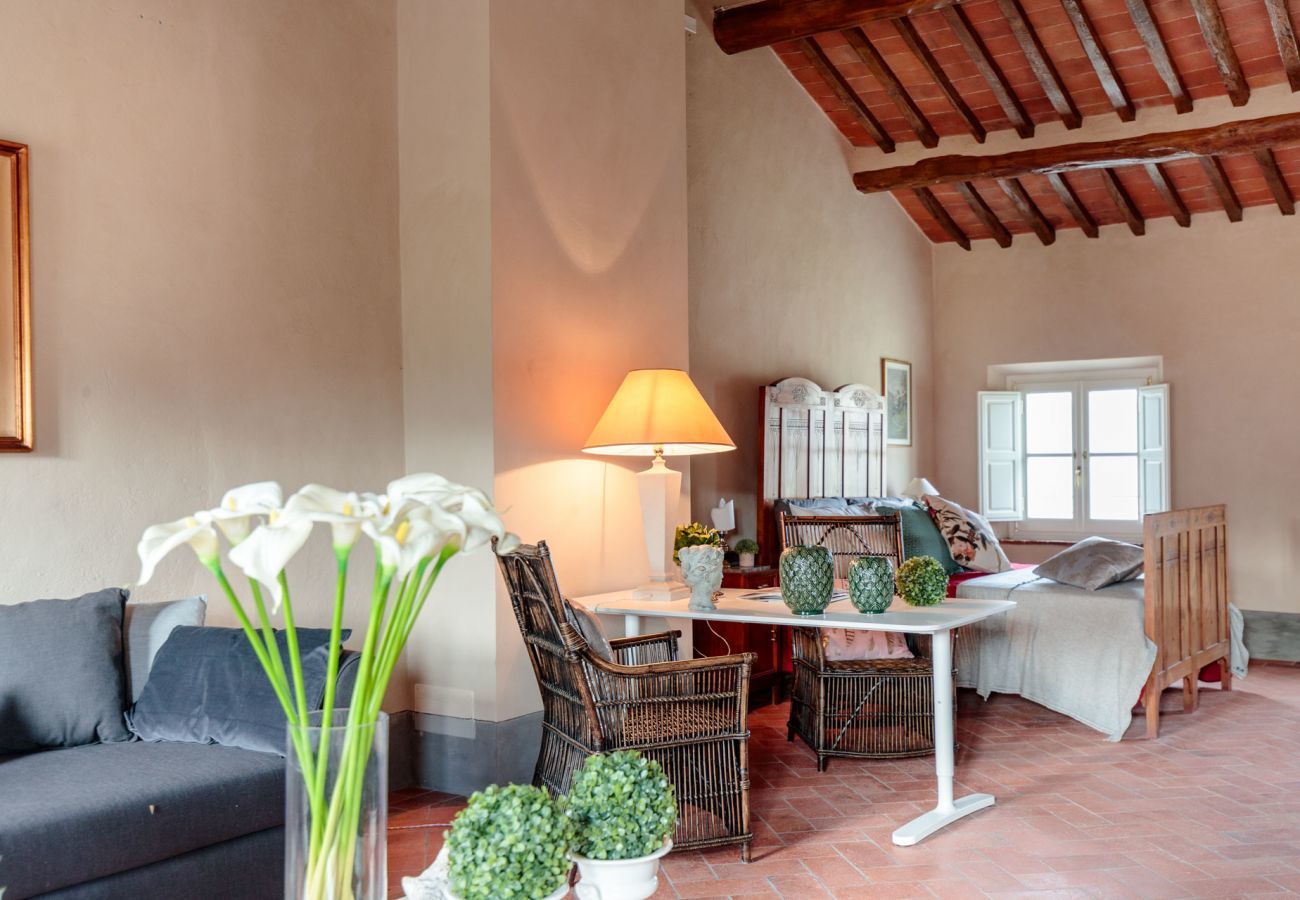 Villa in Capannori - Villa BRUNETTA, Discover your Modern but Traditional Villa in Lucca