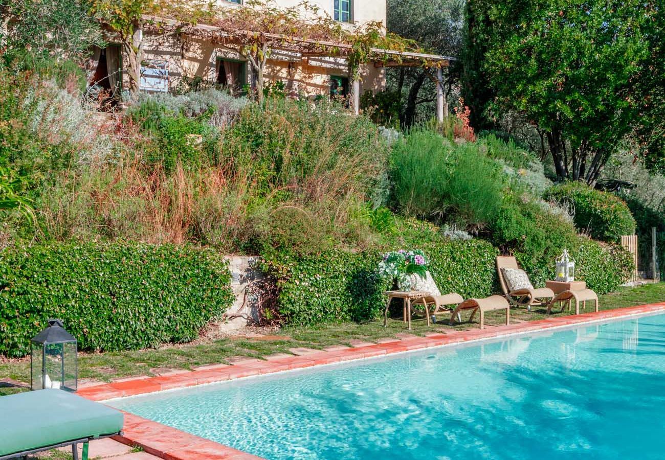 Villa in Lucca - Villa Gufo The Place to Be. Panoramic Private Pool with a Lucca View and Private Tennis Court