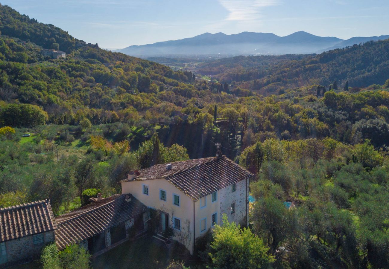 Villa in Lucca - Villa Gufo The Place to Be. Panoramic Private Pool with a Lucca View and Private Tennis Court