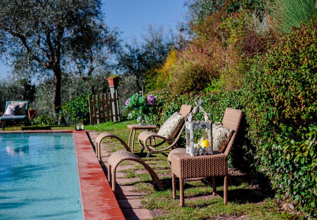 Villa in Lucca - Villa Gufo The Place to Be. Panoramic Private Pool with a Lucca View and Private Tennis Court