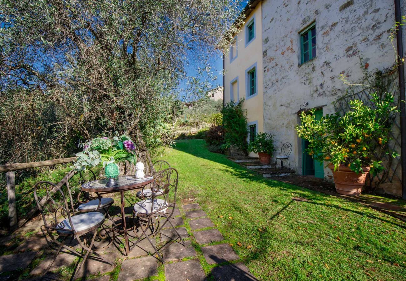 Villa in Lucca - Villa Gufo The Place to Be. Panoramic Private Pool with a Lucca View and Private Tennis Court