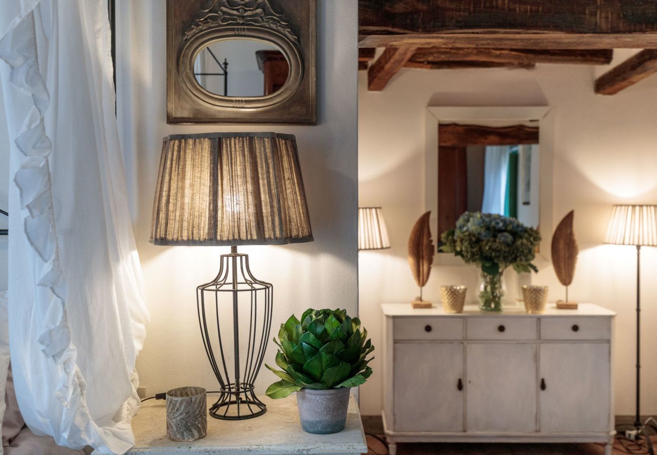 Villa in Lucca - Villa Gufo. The Place to Be. Panoramic Private Pool with a Lucca View and Private Tennis Court