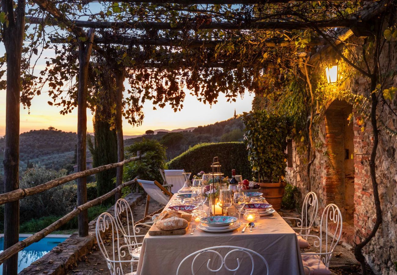 Villa in Matraia - Villa SunKiss: Traditional Stone Farmhouse Villa, Private Pool, Panorama and a Lot of Character in Lucca