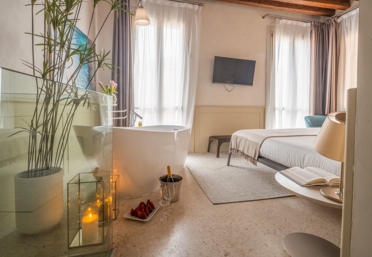 Apartment in Venice -  Lion Palace Canal View R&R