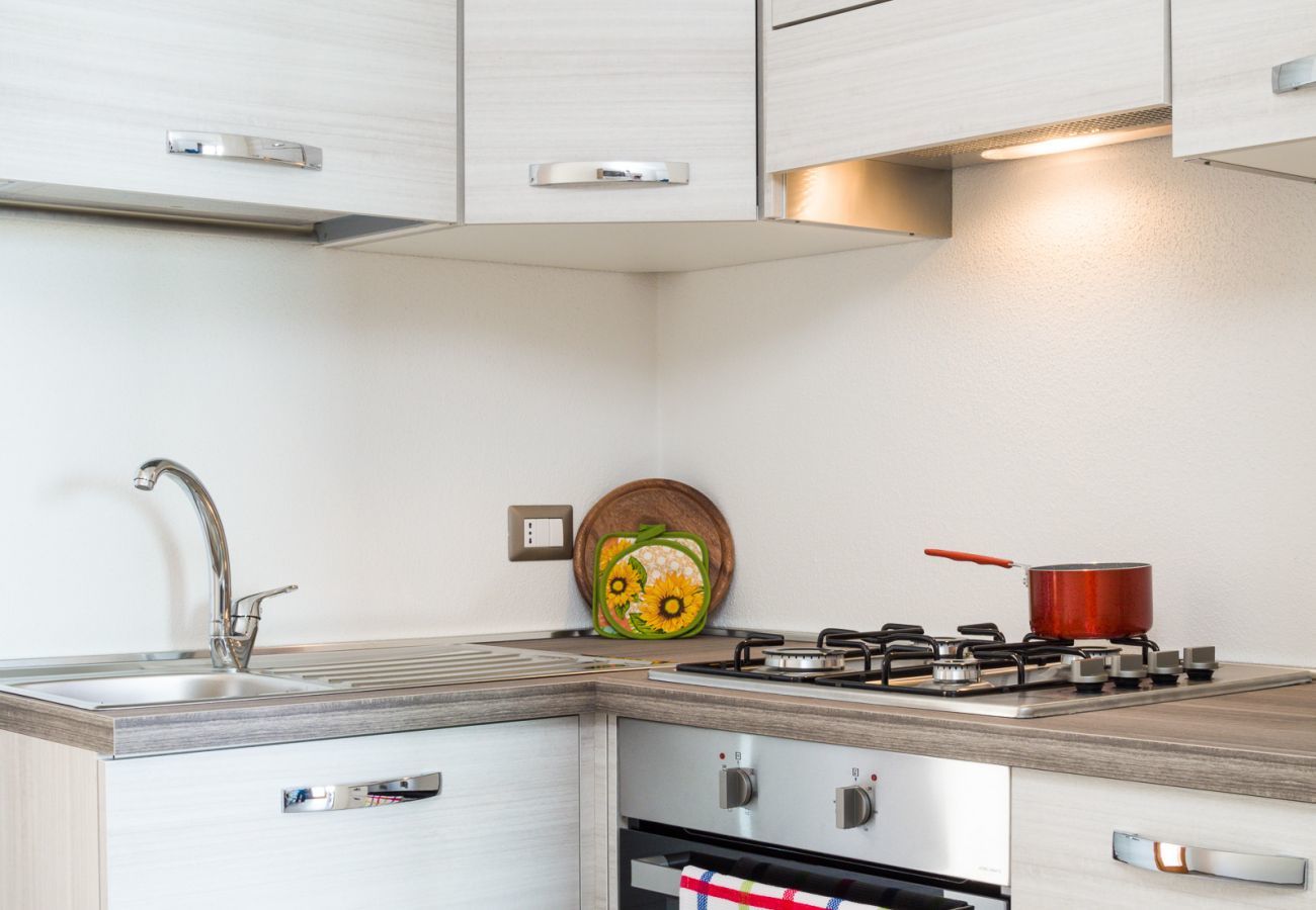 Chalet in San Teodoro - Villetta Zefiro - modern home in  Lu Impostu