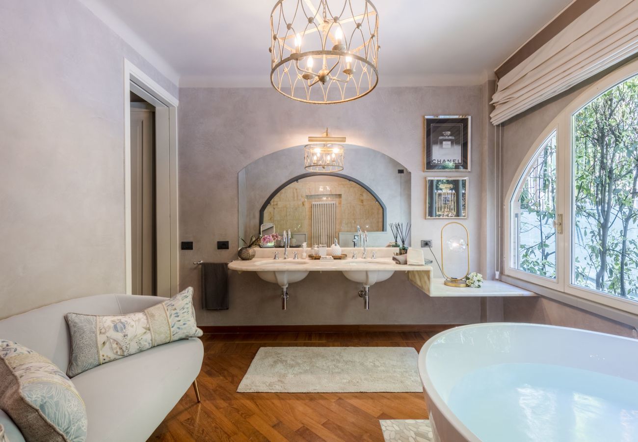 Villa in Lucca - VILLA THE SECRET ESCAPE. Luxury Redefined.