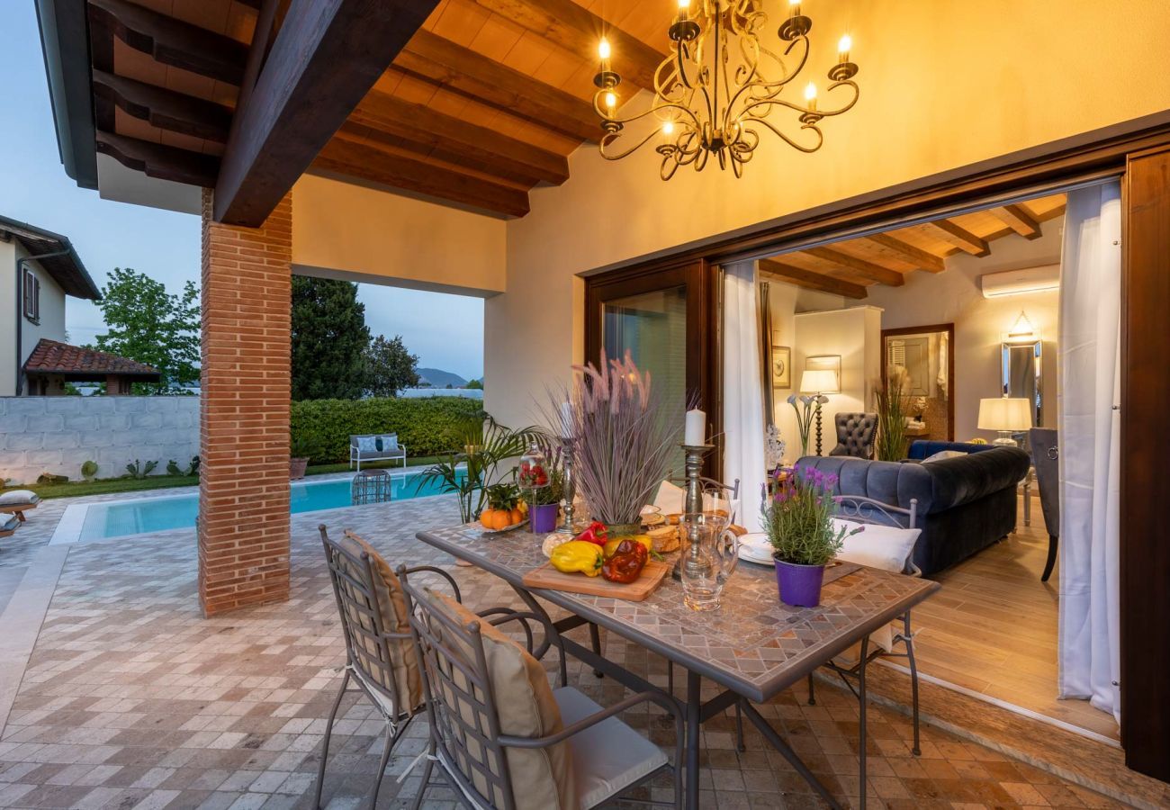 Villa in Viareggio - The Luxury Beach Villa with shared Swimming Pool, between Viareggio and Torre del Lago Puccini