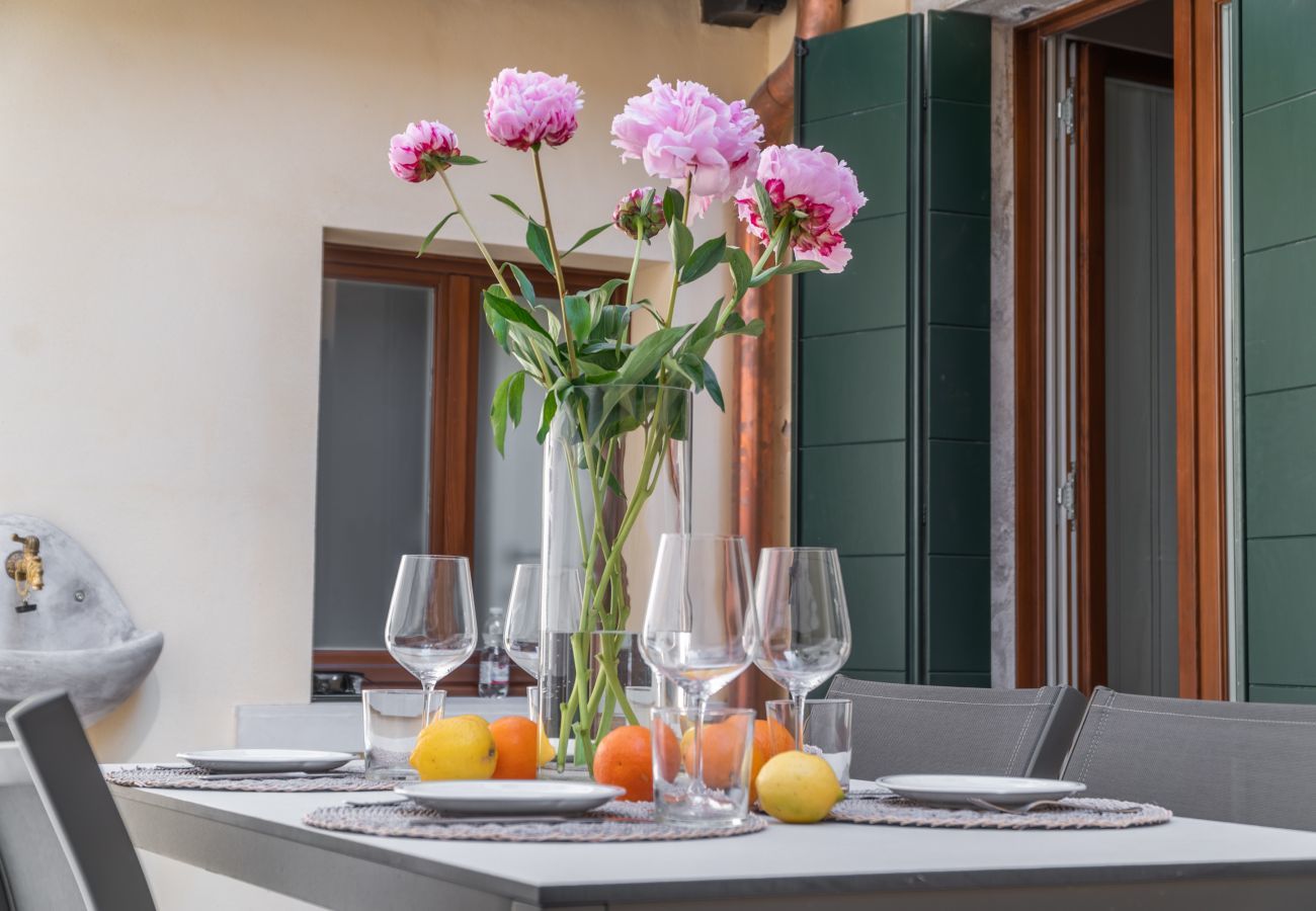 Apartment in Venice - San Giacomo dall'Orio Garden Apartment R&R