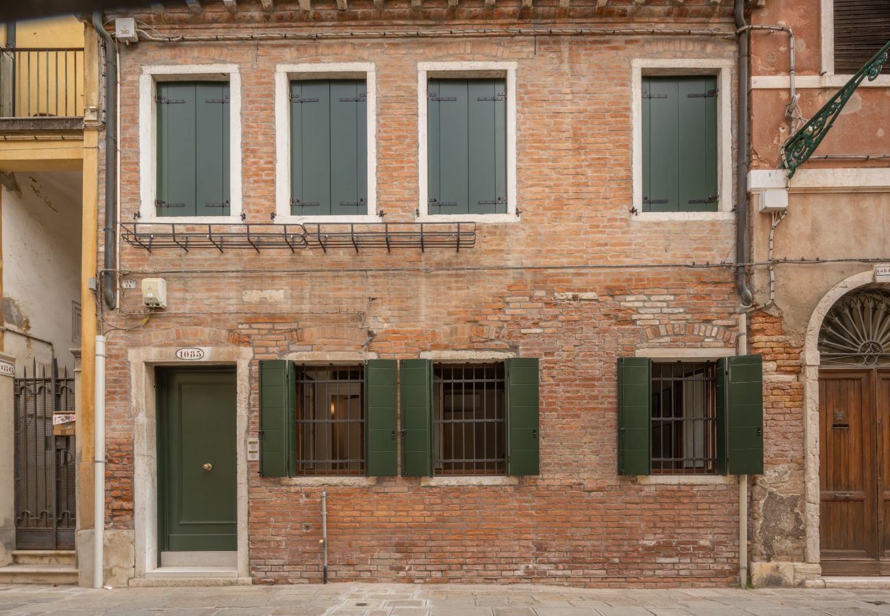 Apartment in Venice - San Giacomo dall'Orio Garden Apartment R&R
