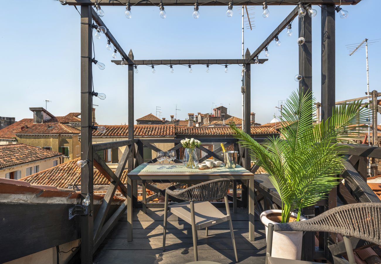 Apartment in Venice - San Marco View Terrace Apartment R&R
