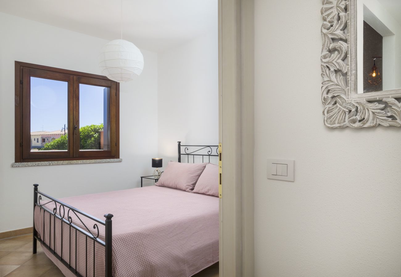 Apartment in Olbia - Myrsine 7D - design flat, garden facing the bay