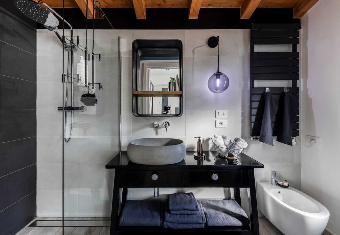 Apartment in Lazise - Regarda -  Luxury Suite Casa Masa 1A near Villa dei Cedri thermal Park
