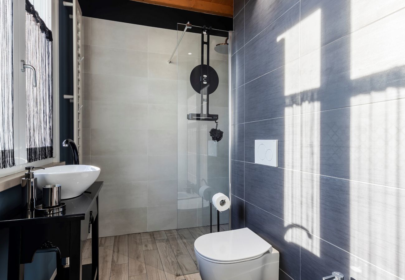Apartment in Lazise - Regarda -  Luxury Suite Casa Masa 1A near Villa dei Cedri thermal Park