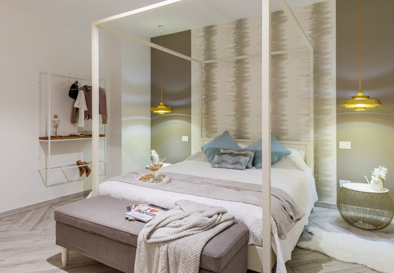 Apartment in Lazise - Regarda -  Luxury Suite Casa Masa 1B near Villa dei Cedri thermal Park