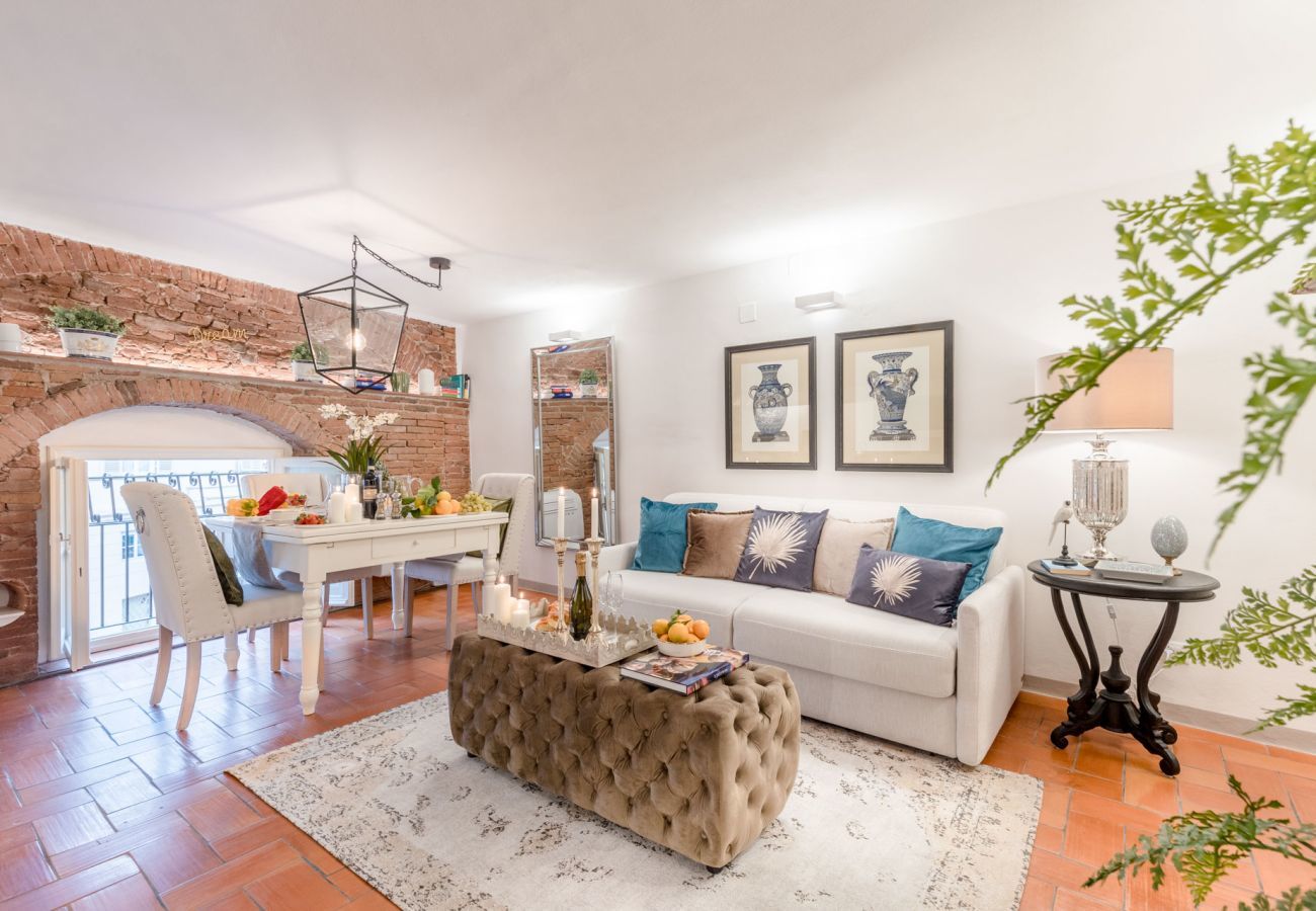 Apartment in Lucca - Casa Colosseum