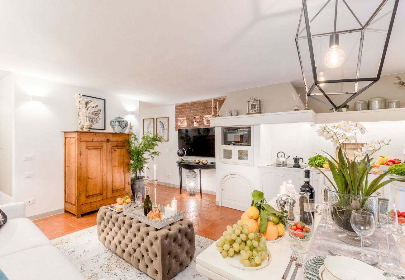 Apartment in Lucca - Casa Colosseum