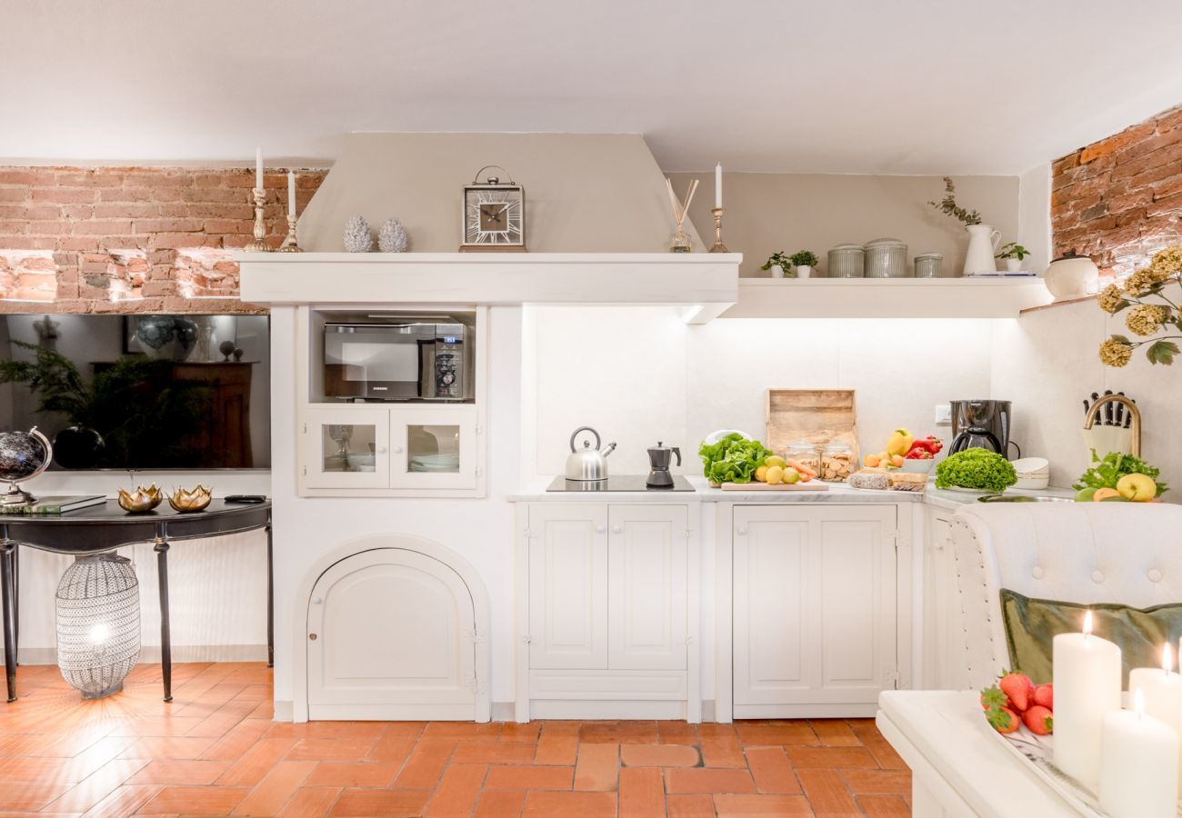 Apartment in Lucca - Casa Colosseum