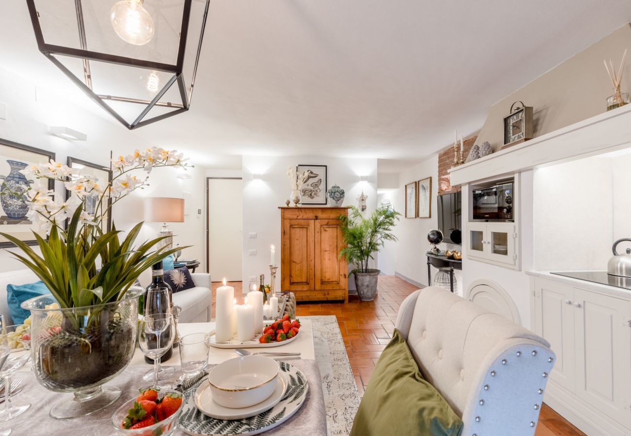 Apartment in Lucca - Casa Colosseum