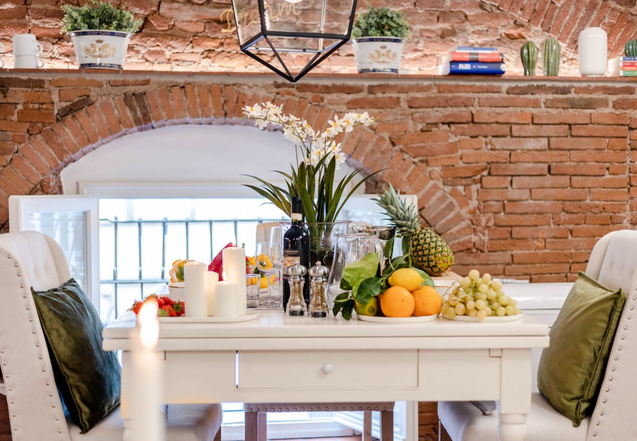 Apartment in Lucca - Casa Colosseum