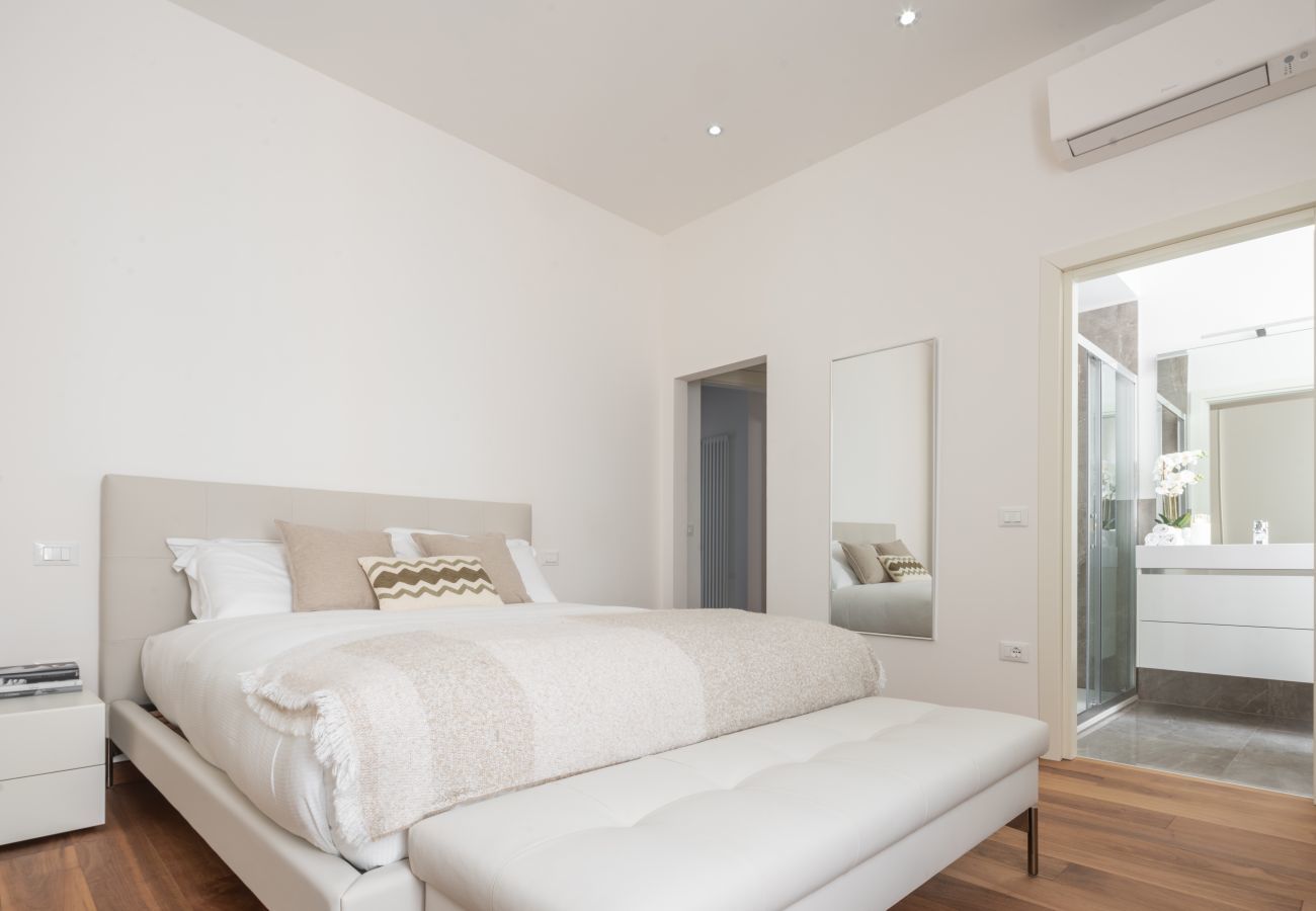 Apartment in Venice - Rialto Deluxe Grand Canal View R&R
