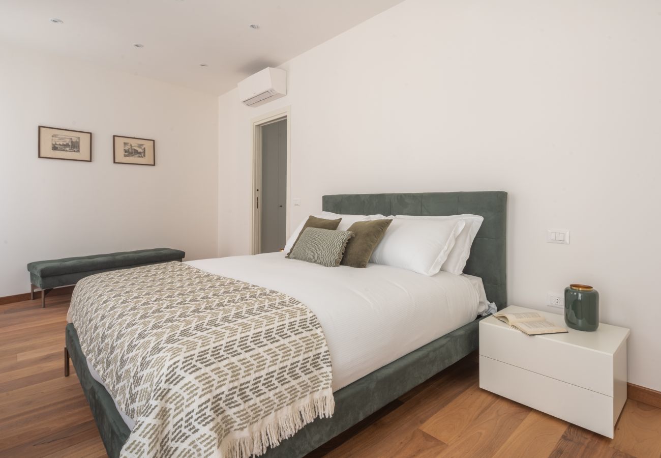 Apartment in Venice - Rialto Deluxe Grand Canal View R&R