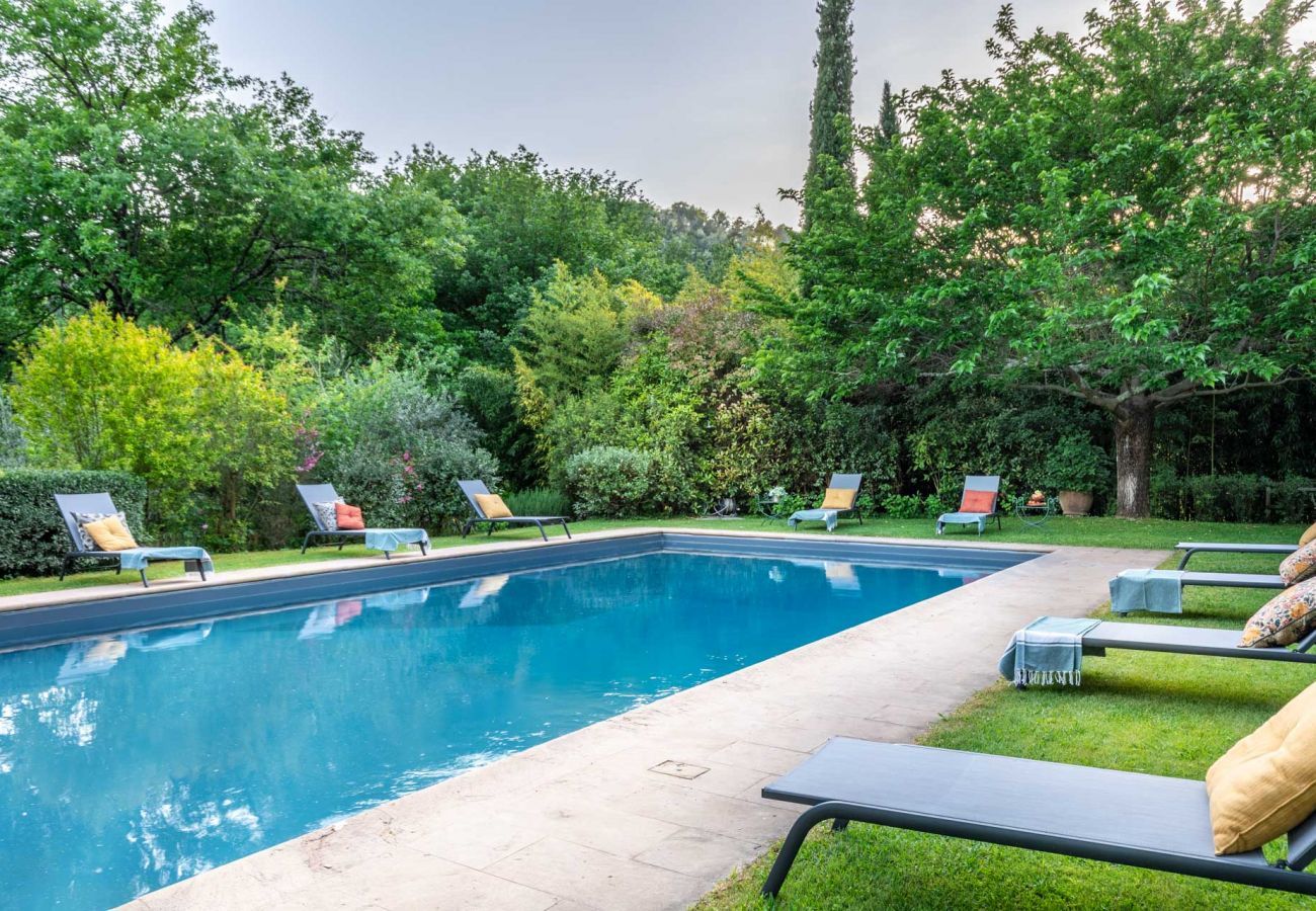 Villa in Camaiore - Luxury Farmhouse Retreat between Lucca and the Beach