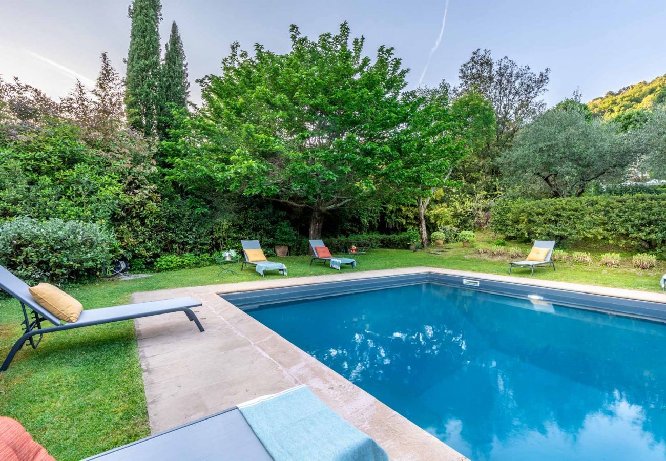 Villa in Camaiore - Luxury Farmhouse Retreat between Lucca and the Beach