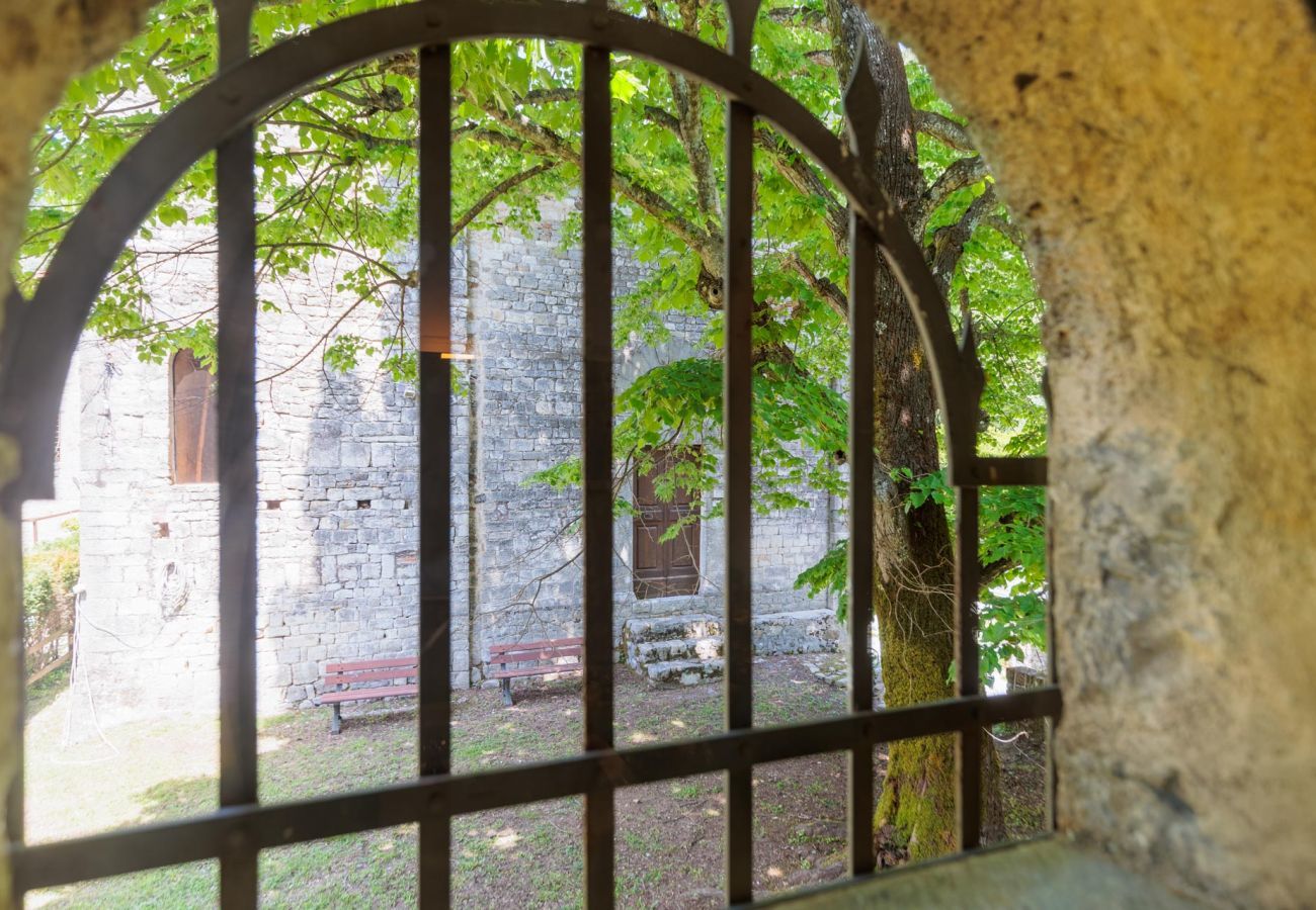 Villa in Camaiore - Luxury Farmhouse Retreat between Lucca and the Beach