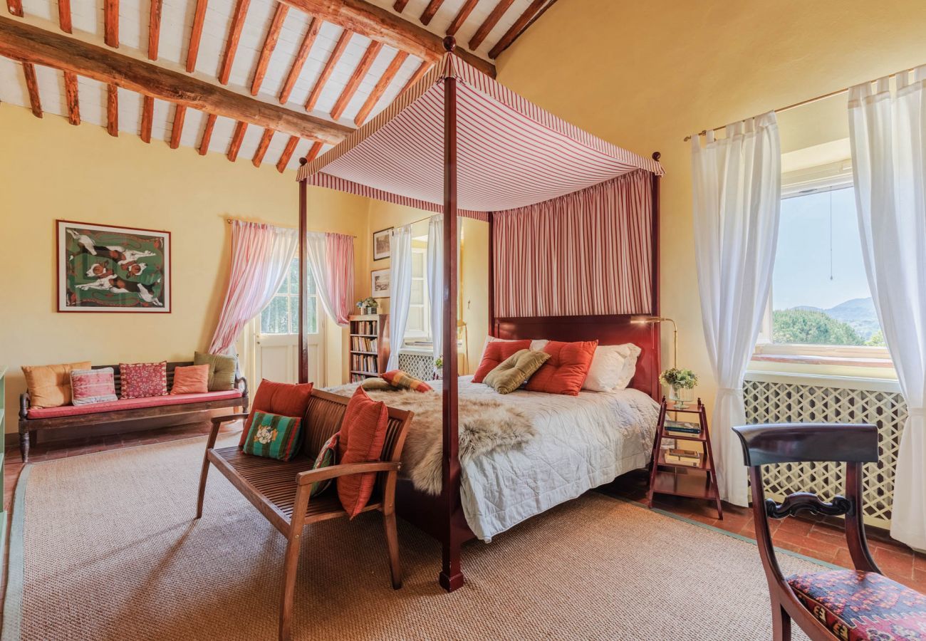 Villa in Camaiore - Luxury Farmhouse Retreat between Lucca and the Beach