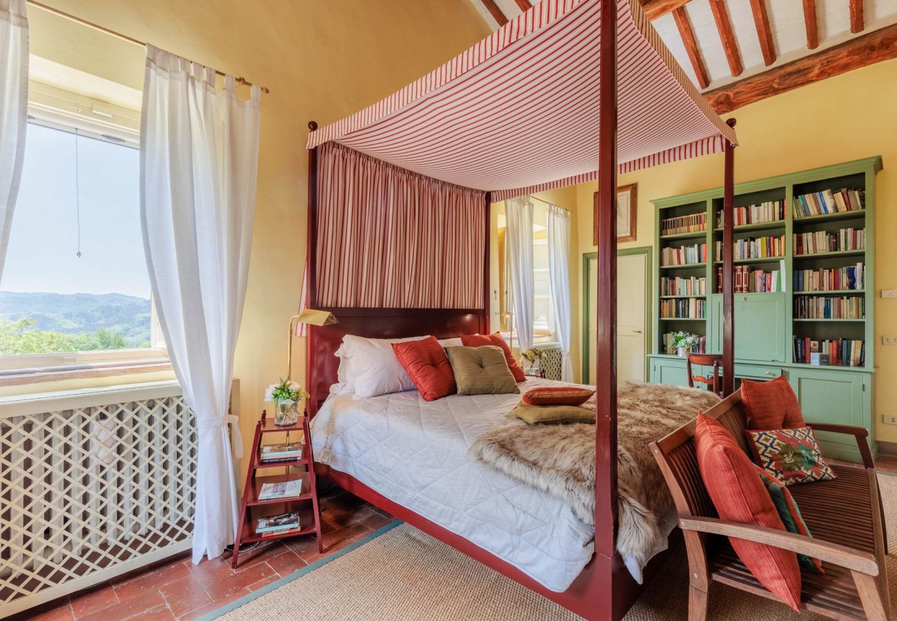 Villa in Camaiore - Luxury Farmhouse Retreat between Lucca and the Beach