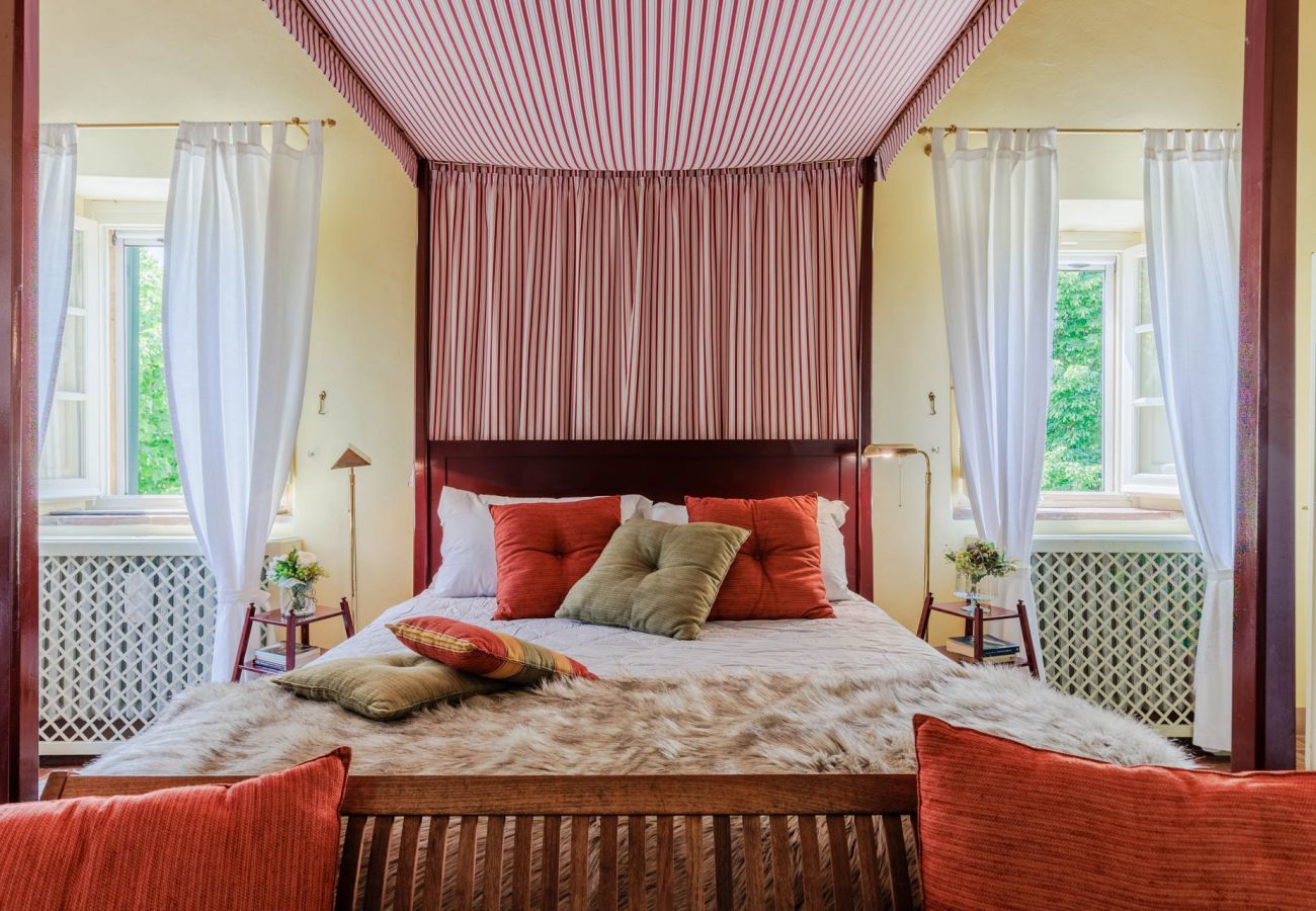 Villa in Camaiore - Luxury Farmhouse Retreat between Lucca and the Beach