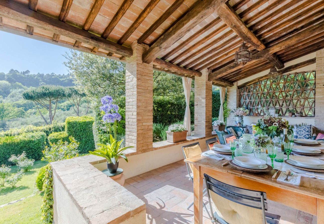Villa in Camaiore - Luxury Farmhouse Retreat between Lucca and the Beach