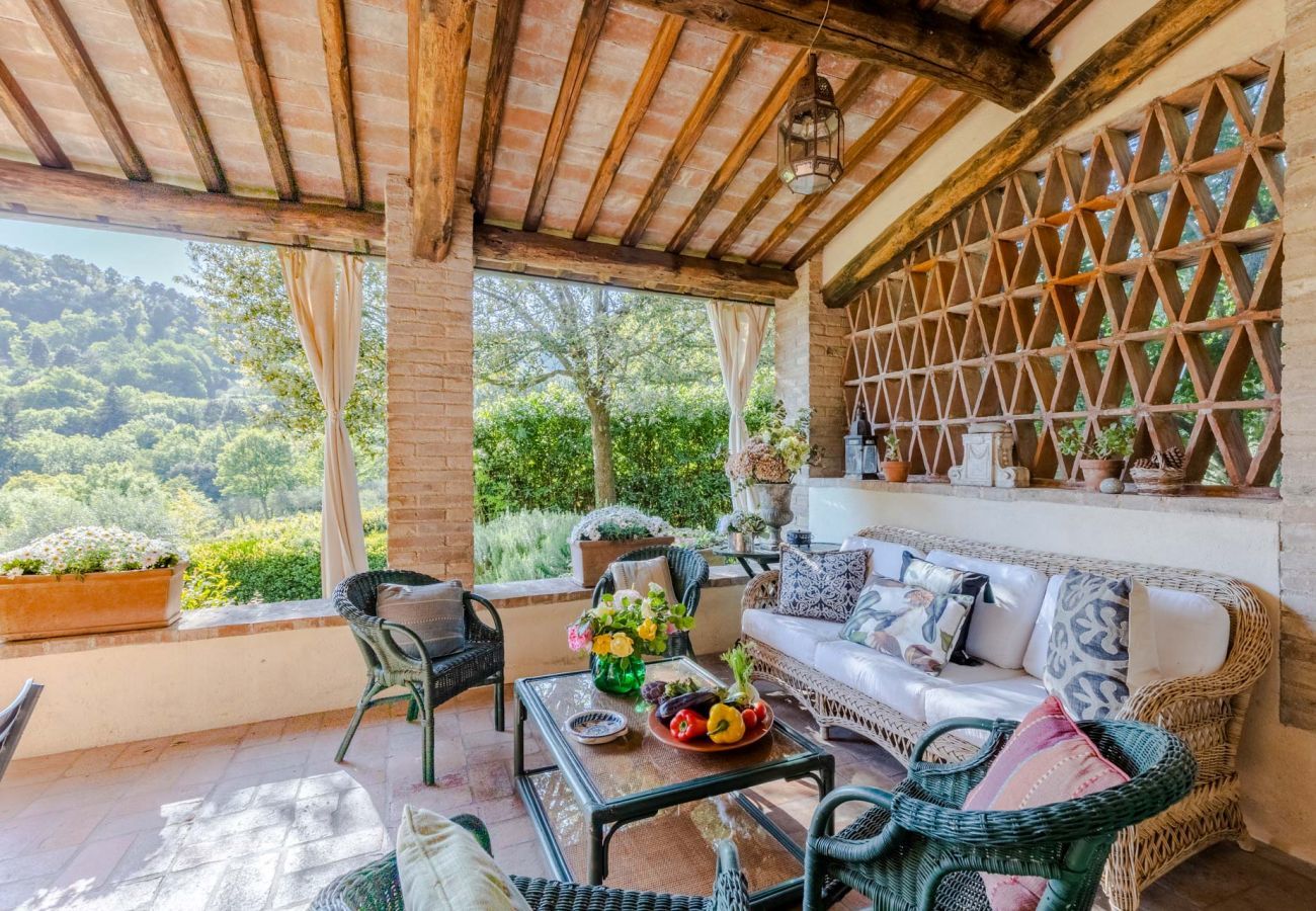Villa in Camaiore - Luxury Farmhouse Retreat between Lucca and the Beach