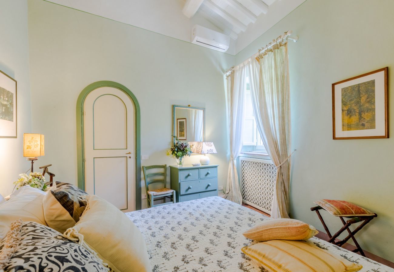 Villa in Camaiore - Luxury Farmhouse Retreat between Lucca and the Beach