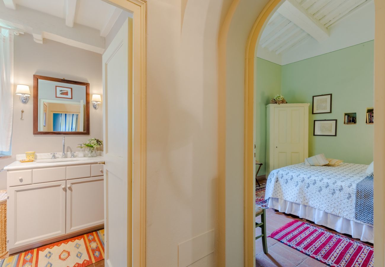 Villa in Camaiore - Luxury Farmhouse Retreat between Lucca and the Beach