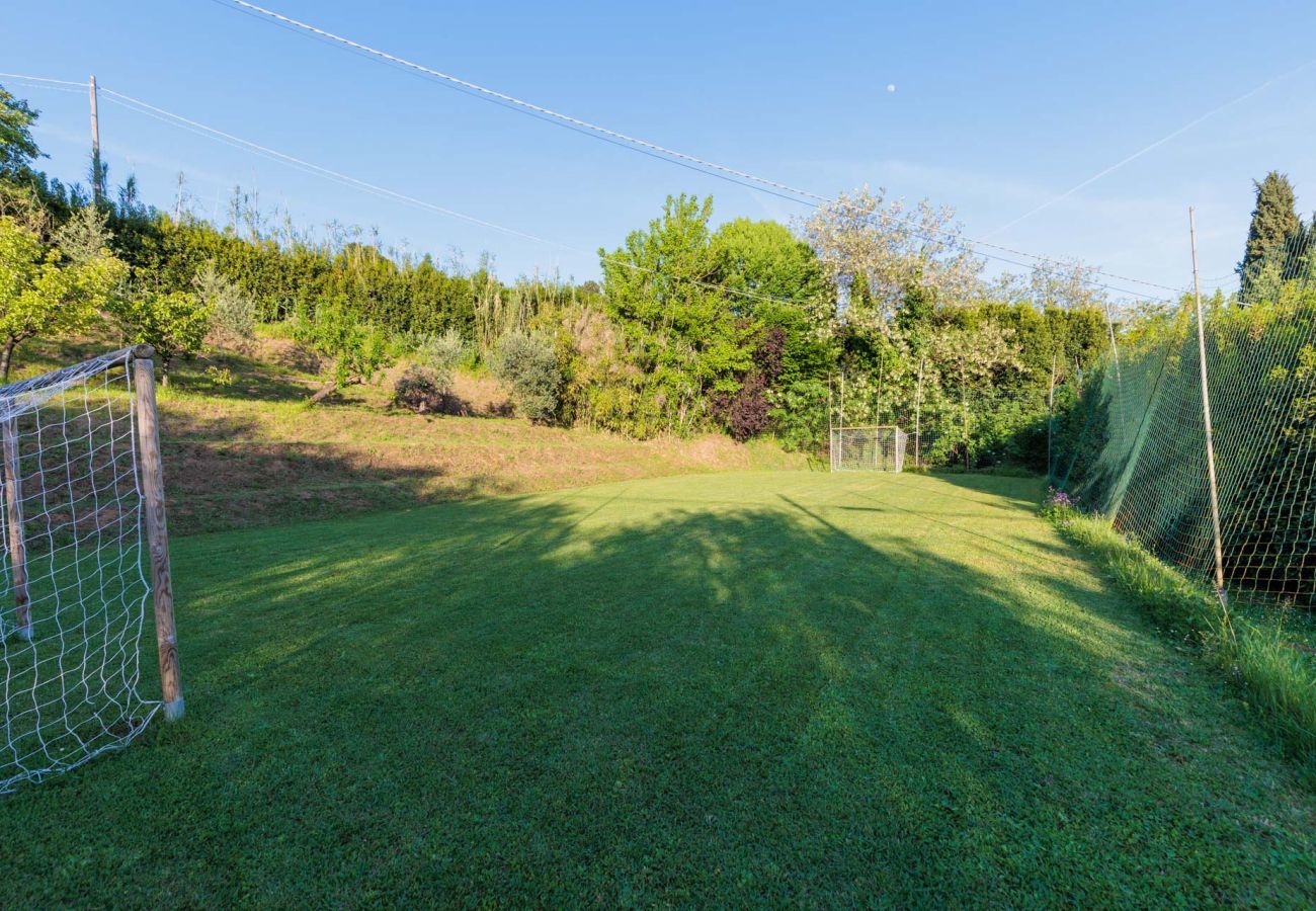 Villa in Camaiore - Luxury Farmhouse Retreat between Lucca and the Beach