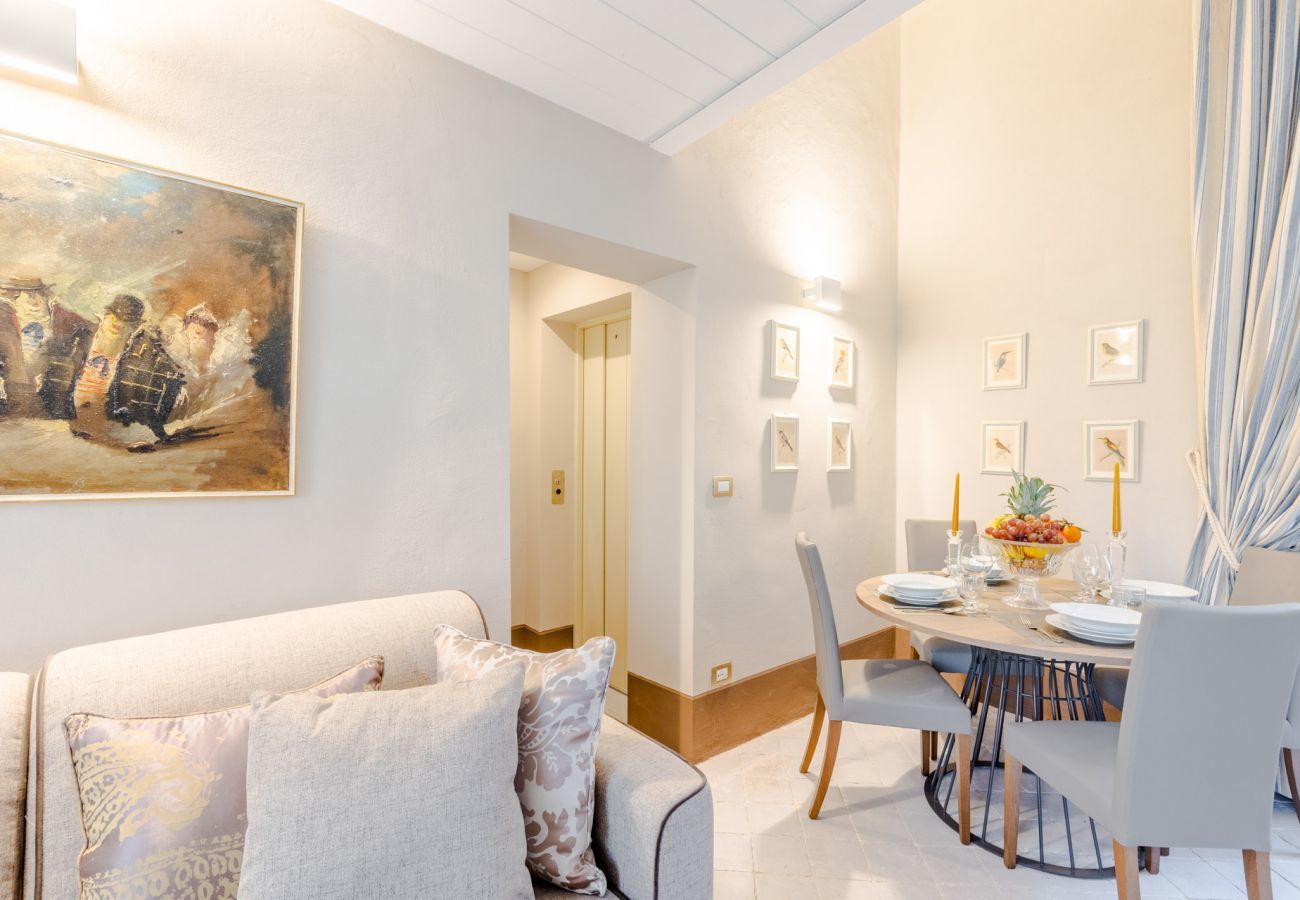 Apartment in Lucca - The Duke's Room
