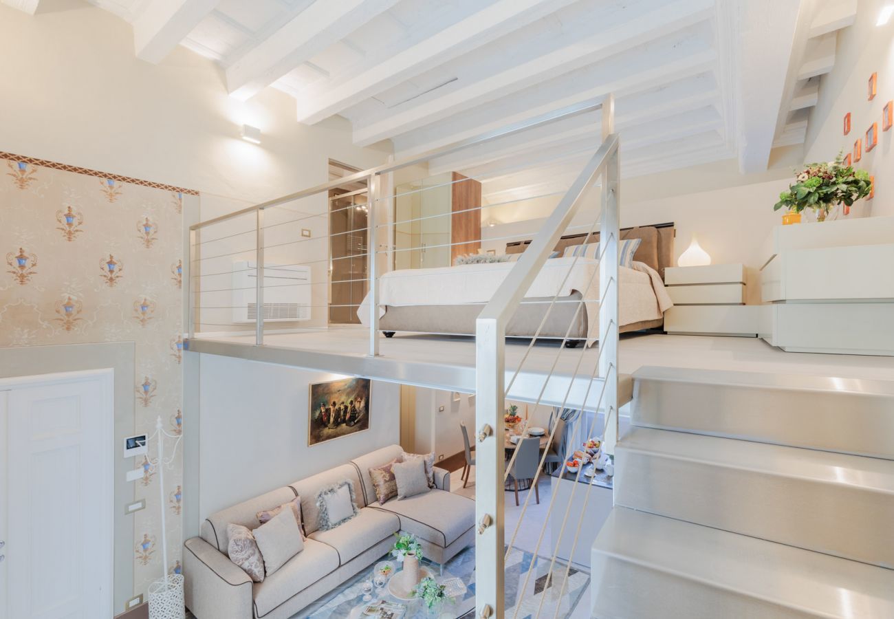 Apartment in Lucca - The Duke's Room