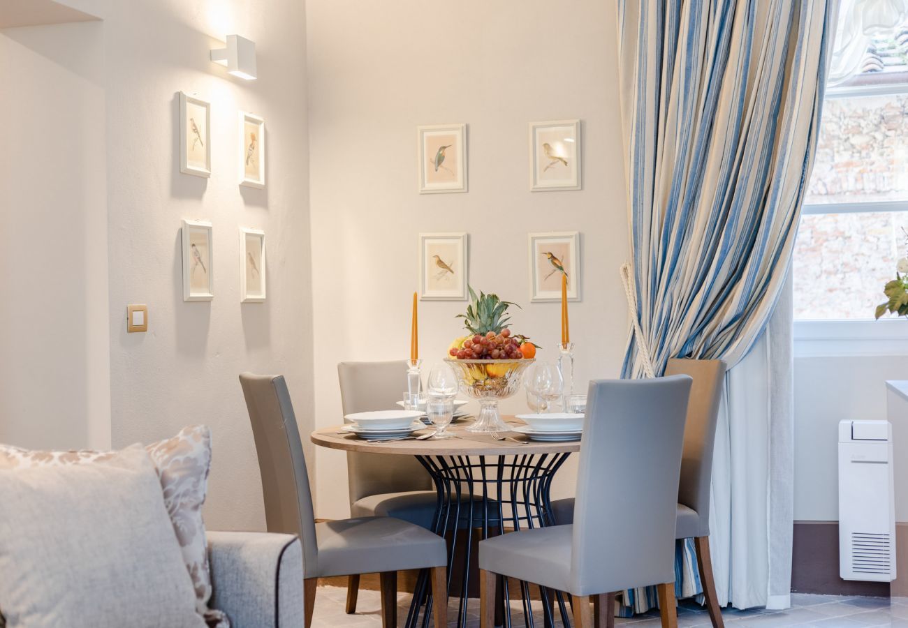 Apartment in Lucca - The Duke's Room