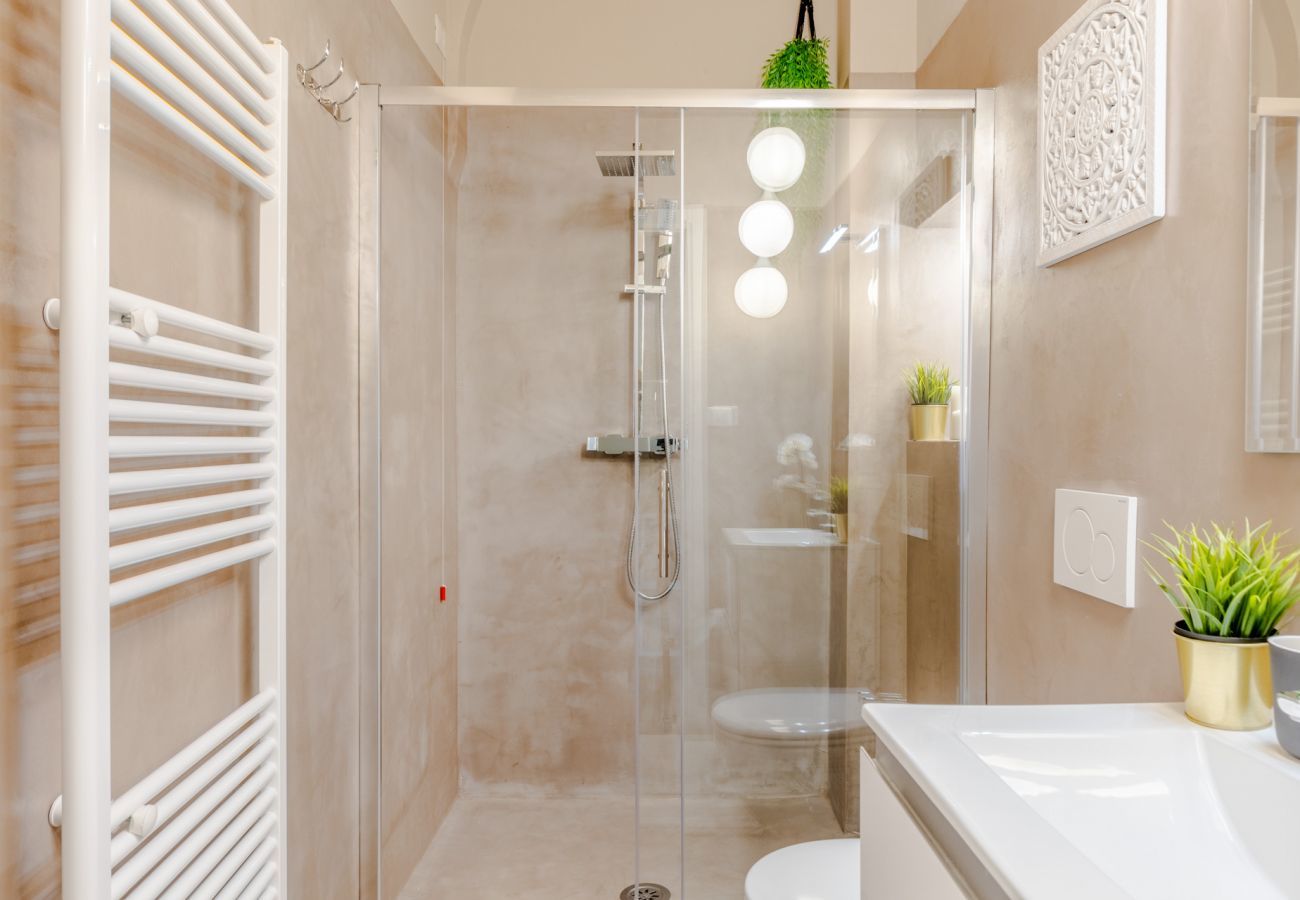 Apartment in Lucca - Casa Gina Urban Retreat