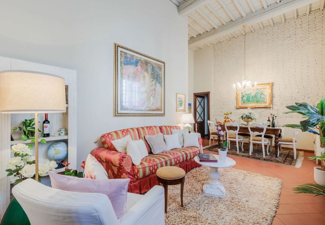 Apartment in Lucca - The Garden Along the Stream