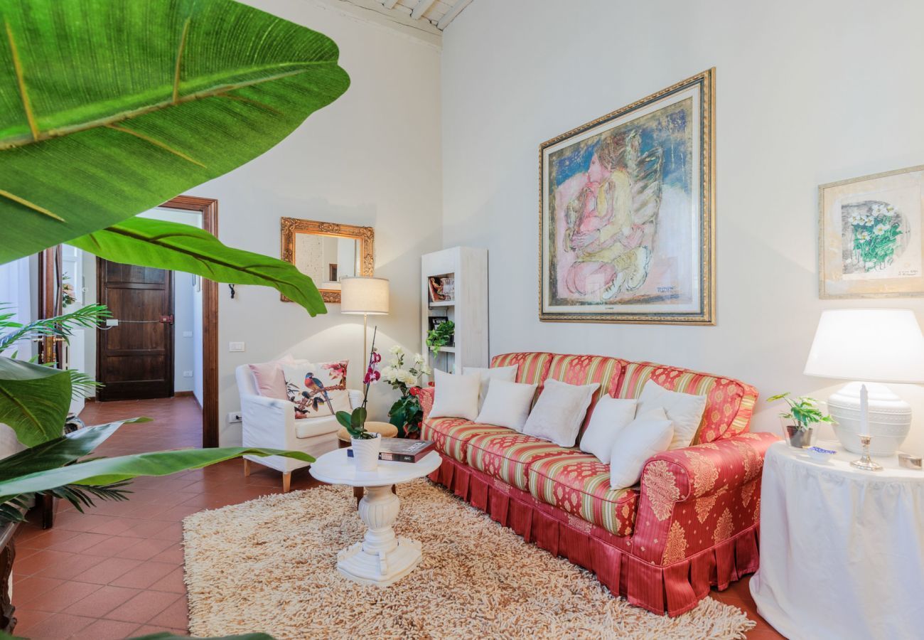 Apartment in Lucca - The Garden Along the Stream